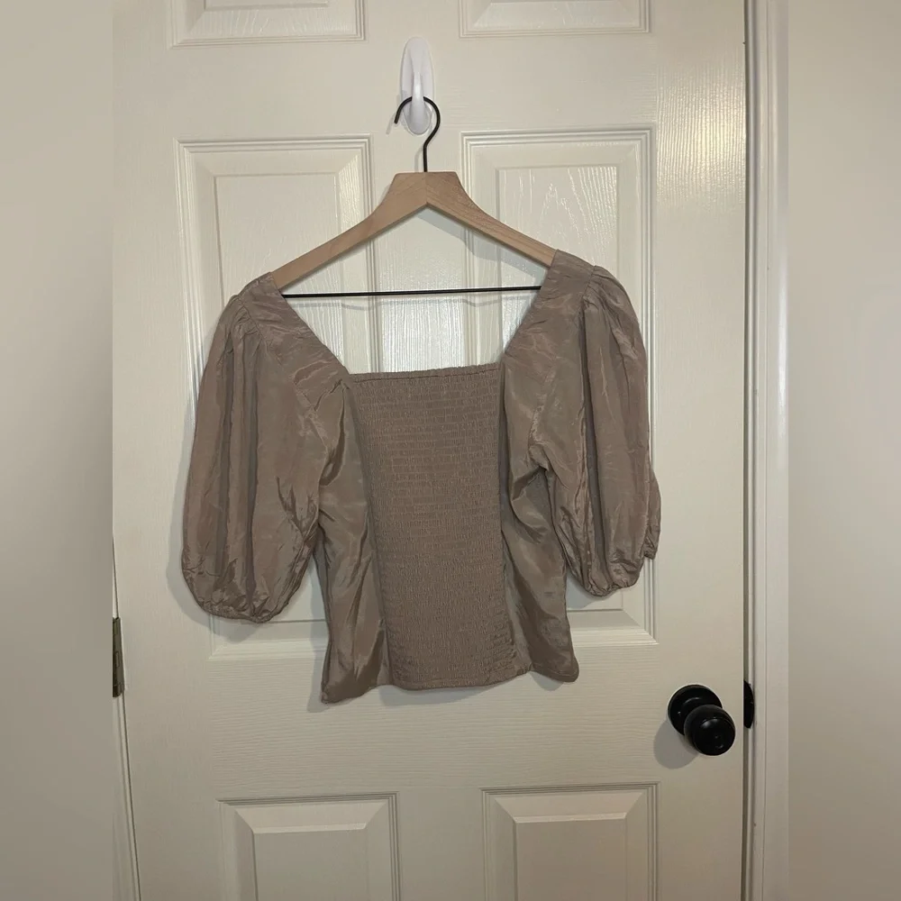 Abercrombie & Fitch Puff Sleeve Squareneck Top Size Small NWT
